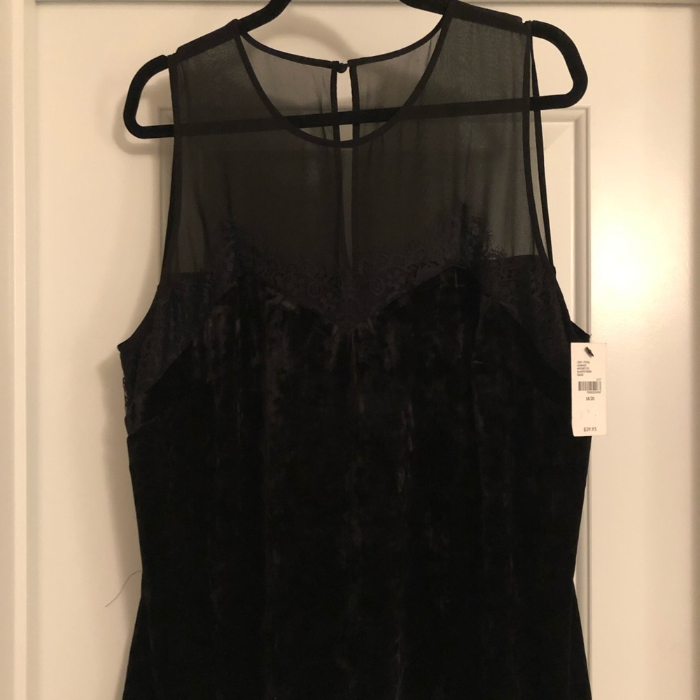 NWT Sheer / Velvet / Lace Black Party Top 18/20